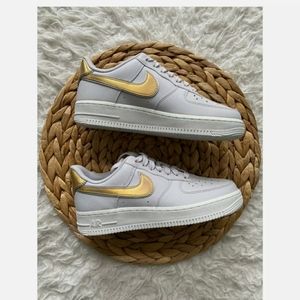 Nike Air Force 1 '07 MTLC Womens Size 8.5 Shoes